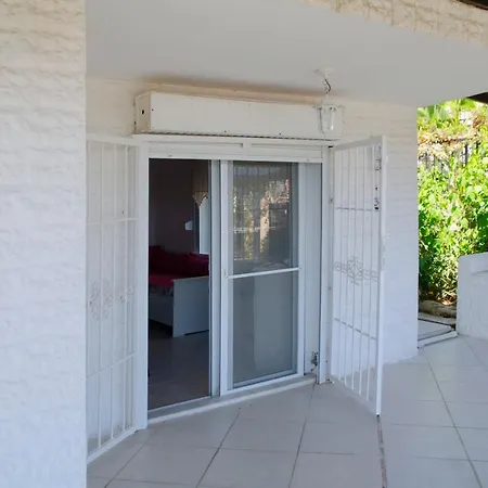 House With Private Beach And Terrace In Milas
